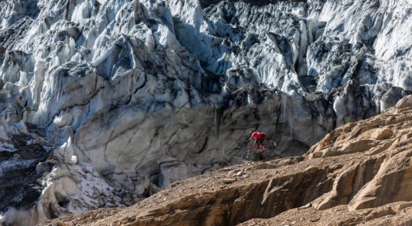 Riding the Kingdom of Lo Mustang